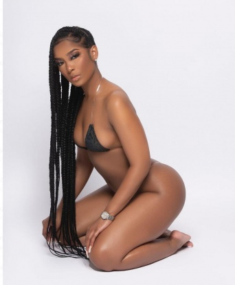 Соблазнительная красотка с аппетитными формами приглашает в гости на незабываемое свидание. Гарантирую полное расслабление и море эмоций. Подарю тебе райский отдых. 8245, 22 года